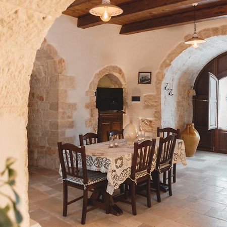 Masseria Montanaro Cisternino Exterior photo