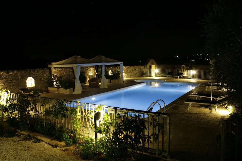 Masseria Montanaro Cisternino Exterior photo